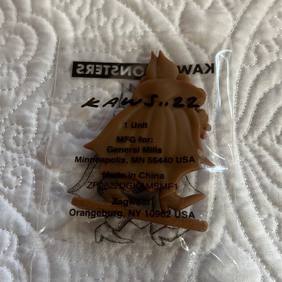 Set of 4, KAWS Monsters, new - Picture 7 of 10